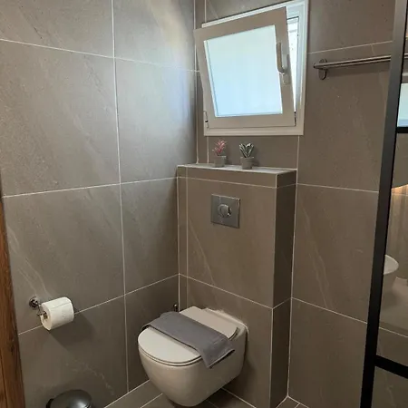 Solmera Néa Péramos