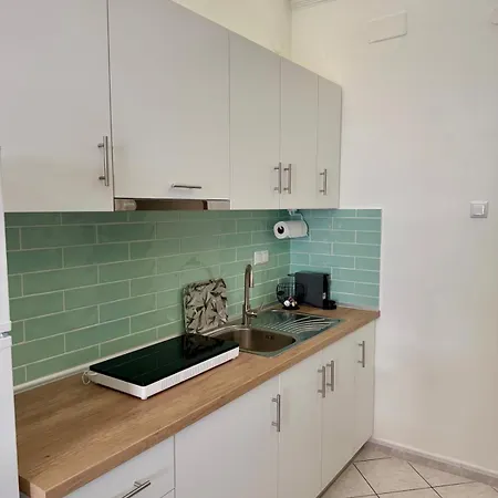 Solmera * Néa Péramos