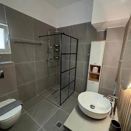 Solmera Apartman Néa Péramos