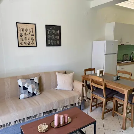 Solmera * Néa Péramos