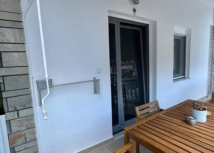 Solmera * Неа-Перамос